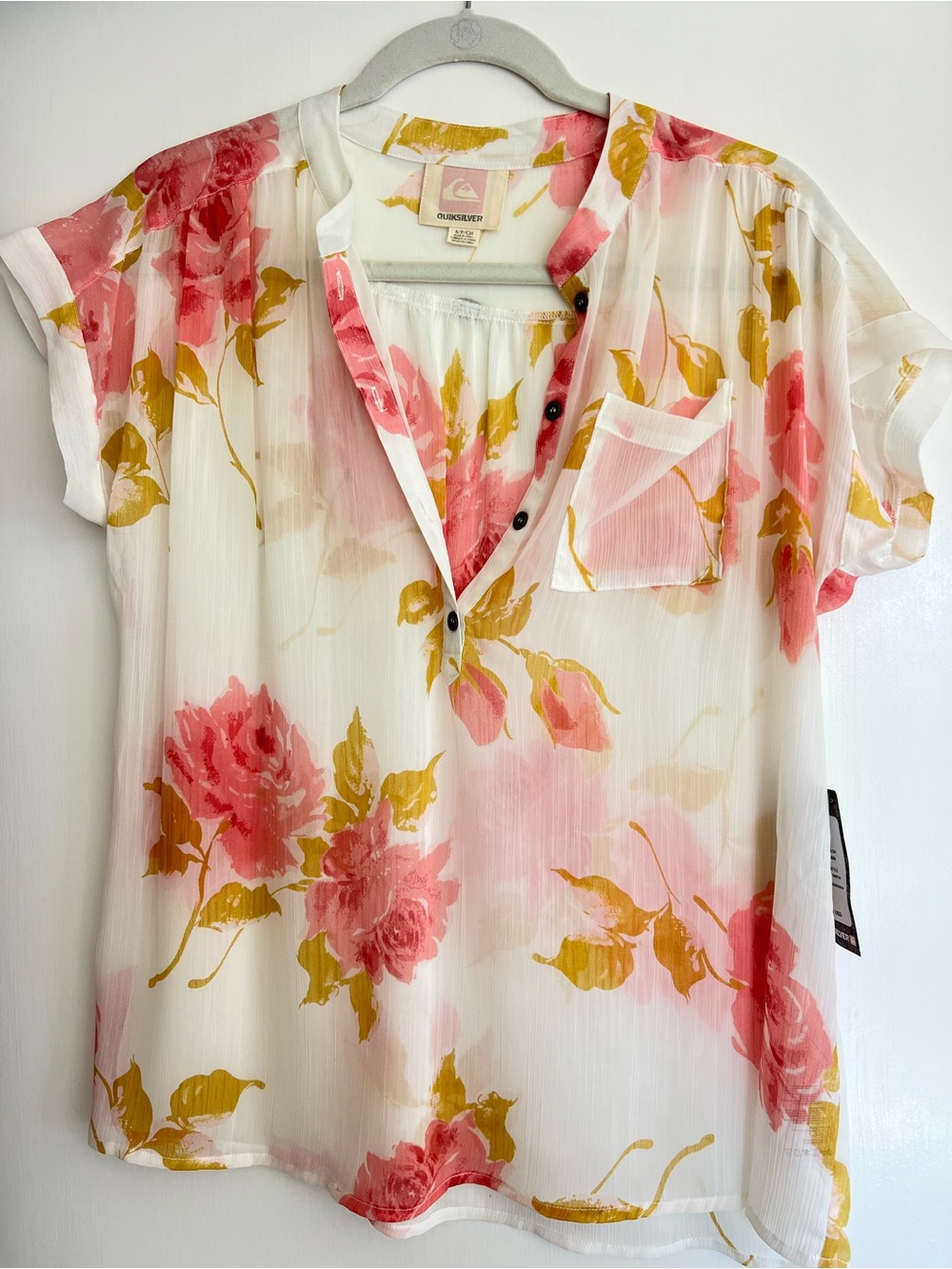 Quiksilver Women's Pink & Gold Floral Short Sleeve Blouse
